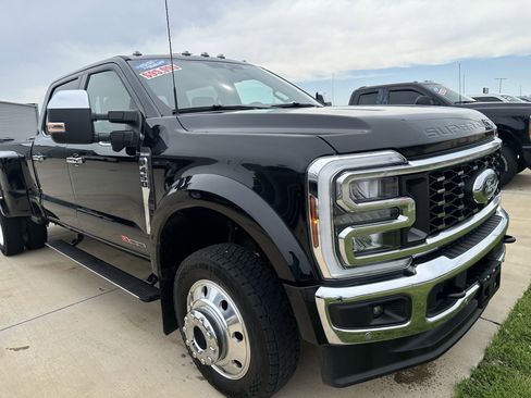 Used 2025 Ford F450 King Ranch w/ Chrome Package AWD/4WD image 3