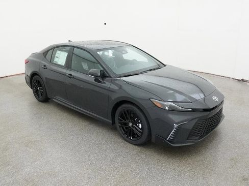 New 2026 Toyota Camry SE FWD image 3