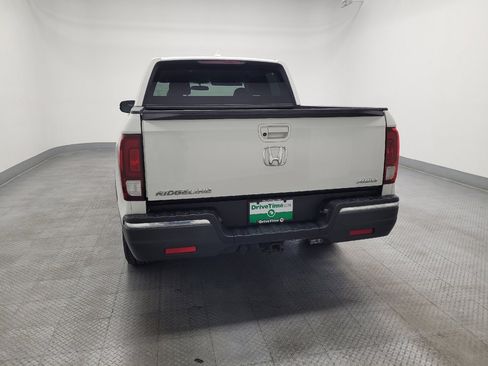 Used 2019 Honda Ridgeline Sport image 6