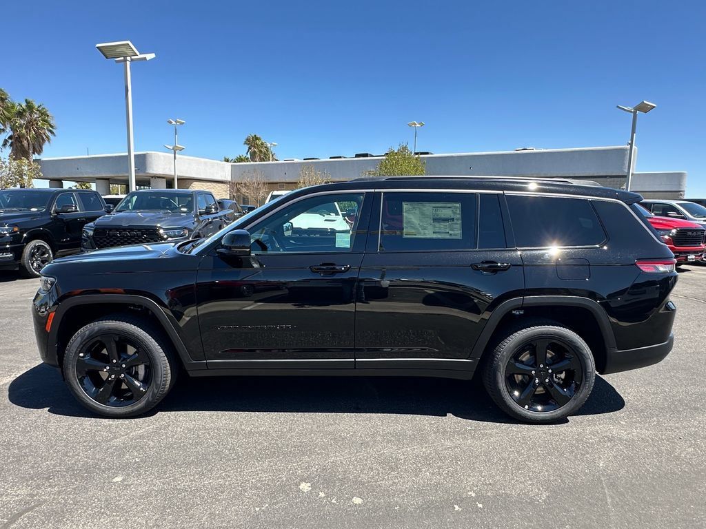 New 2026 Jeep Grand Cherokee L Limited w/ Limited Altitude Package AWD/4WD image 3