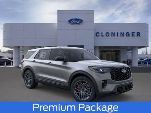 New 2026 Ford Explorer ST-Line w/ ST-Line Street Pack AWD/4WD image 7