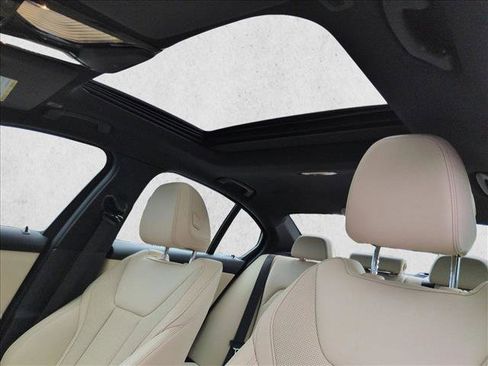 Used 2025 BMW 330i Sedan w/ Convenience Package image 16