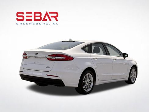 Used 2020 Ford Fusion SE FWD image 6