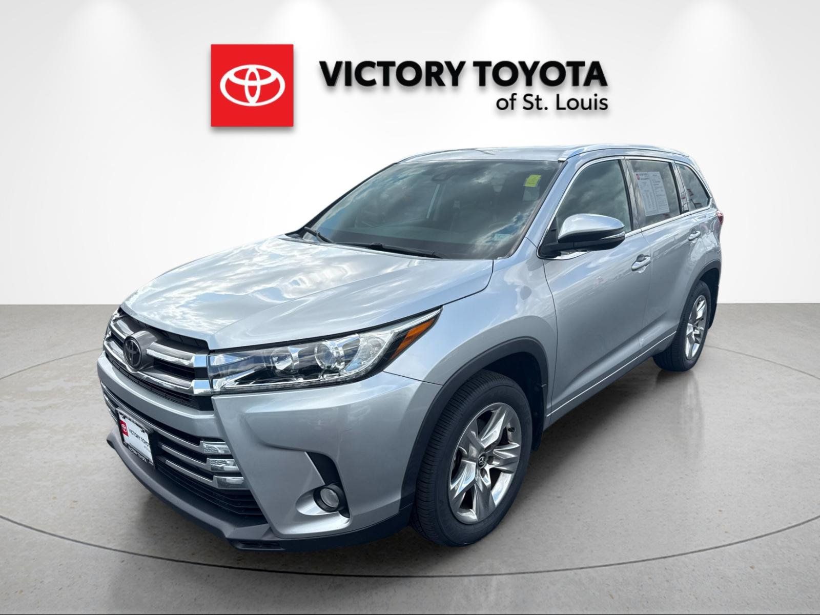 Used 2018 Toyota Highlander Limited AWD/4WD image 7