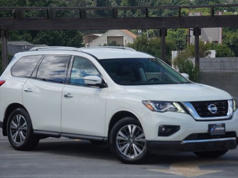 Used 2017 Nissan Pathfinder SL image 26