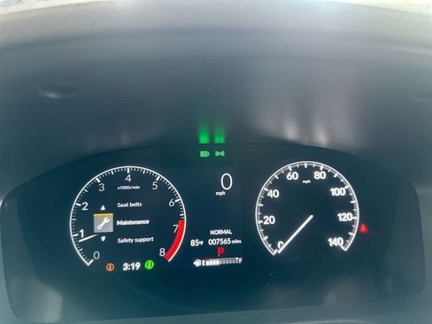 Used 2025 Honda HR-V LX image 16