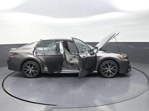 Used 2024 Toyota Camry SE FWD image 36