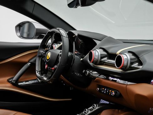 Used 2022 Ferrari 812 GTS RWD image 62