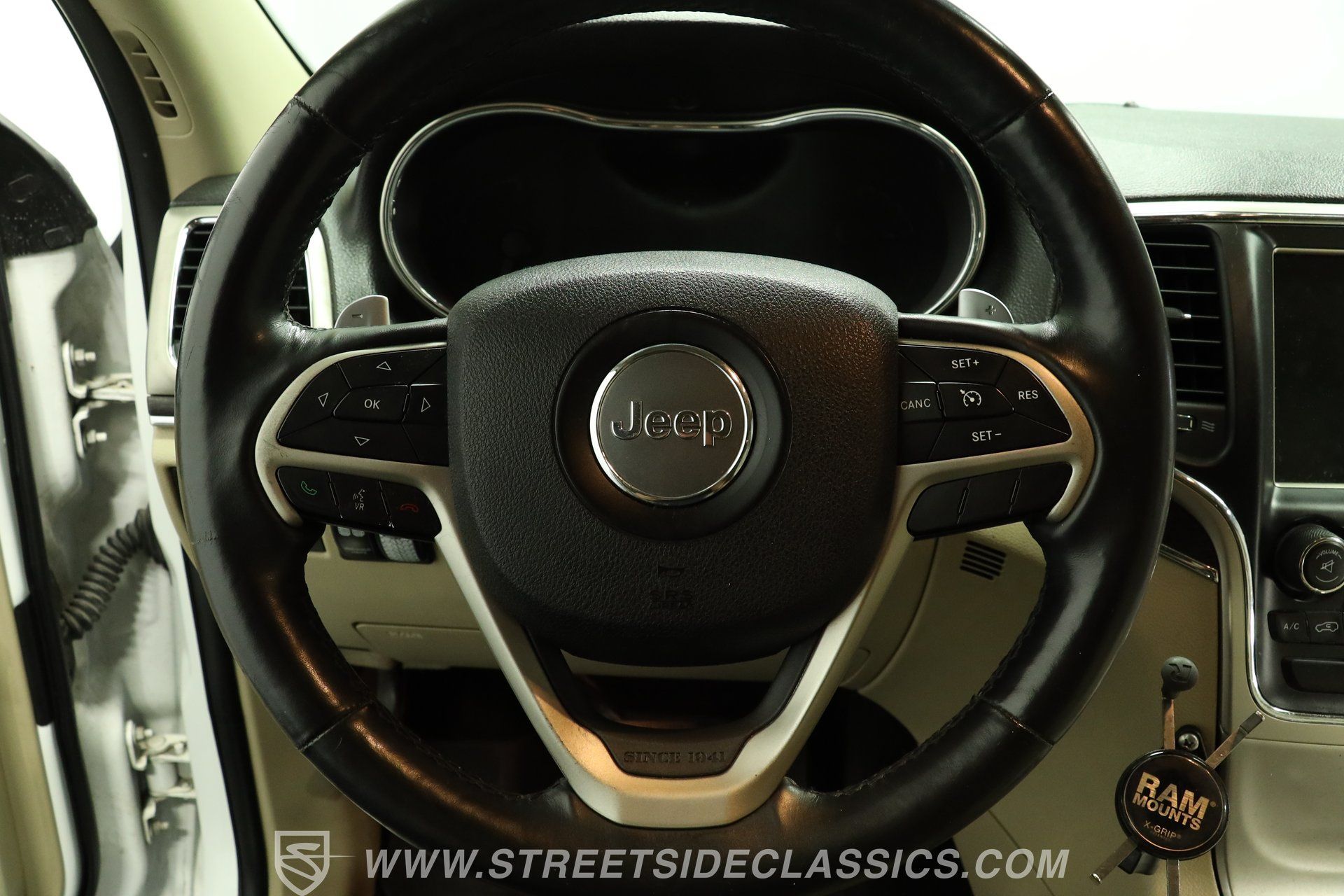 Used 2014 Jeep Grand Cherokee Limited w/ Luxury Group II AWD/4WD image 37