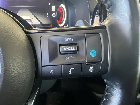 Used 2022 Nissan Pathfinder Platinum AWD/4WD image 63