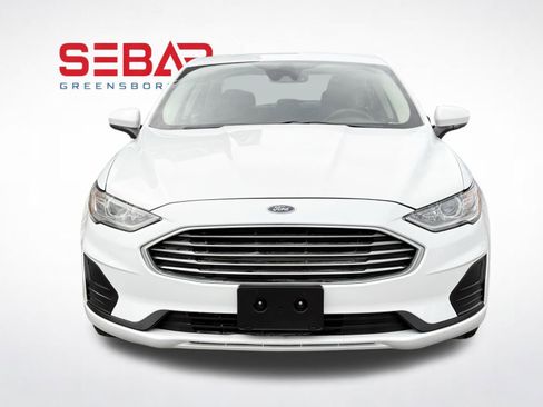 Used 2020 Ford Fusion SE image 3