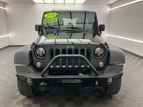 Used 2016 Jeep Wrangler Unlimited Sport AWD/4WD image 2