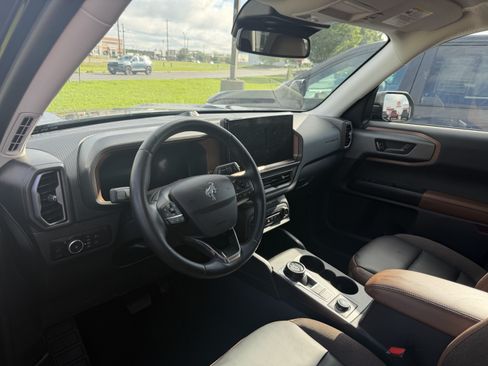 Used 2025 Ford Bronco Sport Outer Banks w/ Outer Banks Tech Package+ AWD/4WD image 9