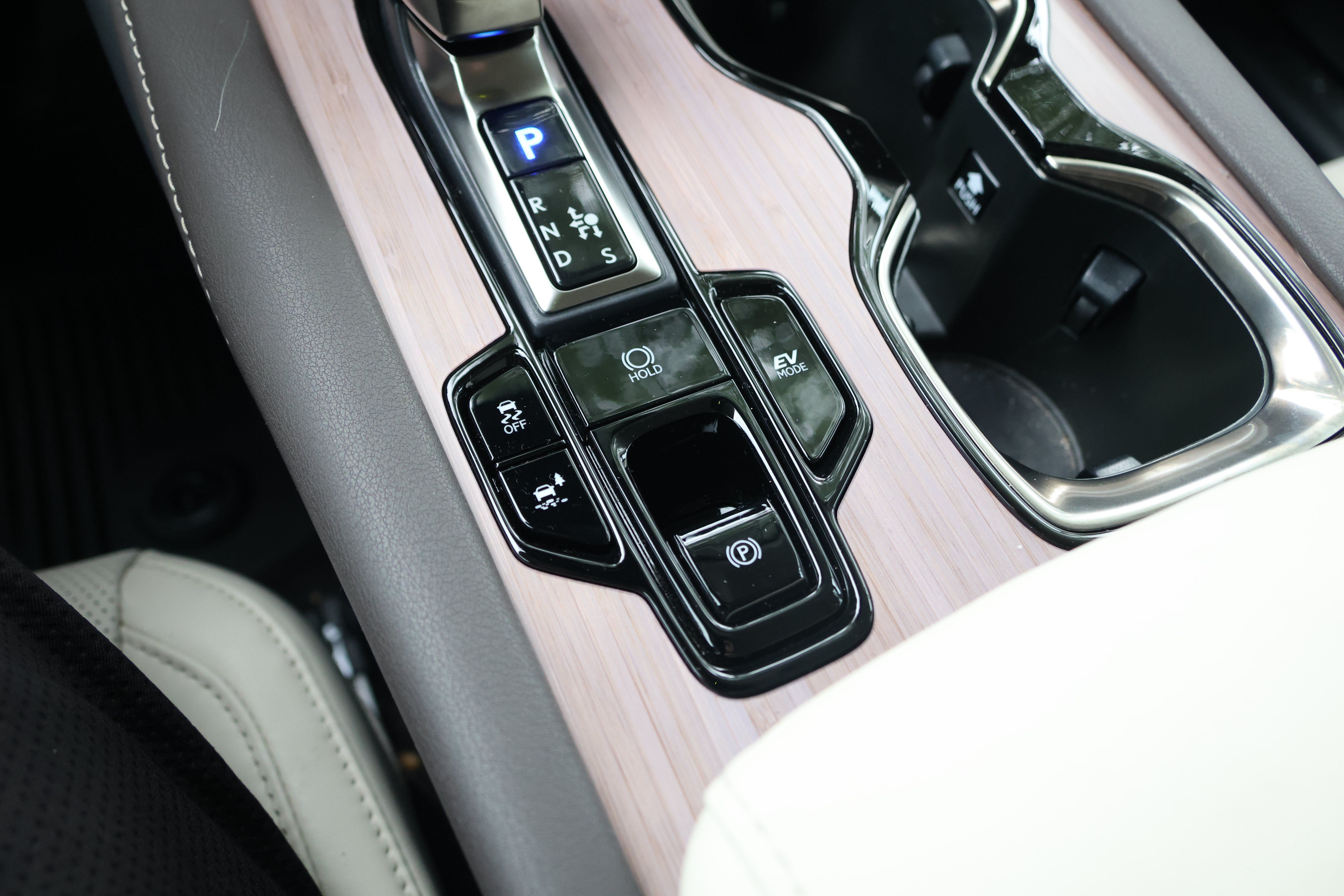 Certified 2026 Lexus RX 350h AWD/4WD image 30