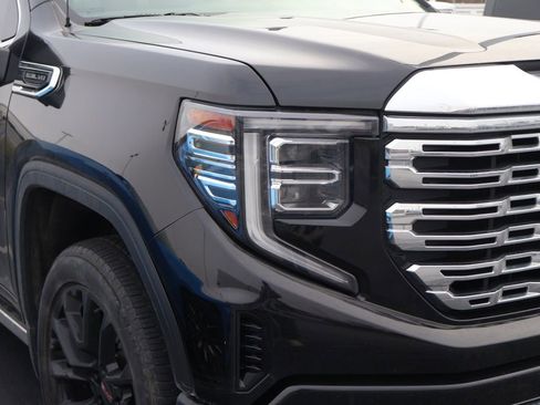 Used 2022 GMC Sierra 1500 Denali image 4