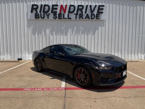 Used 2024 Ford Mustang GT Premium RWD image 9