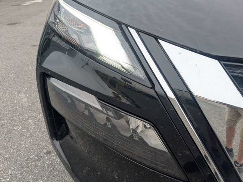 Used 2023 Nissan Rogue S FWD image 9