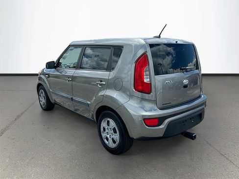 Used 2013 Kia Soul FWD image 21