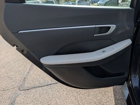 Used 2025 Hyundai Sonata SEL FWD image 20