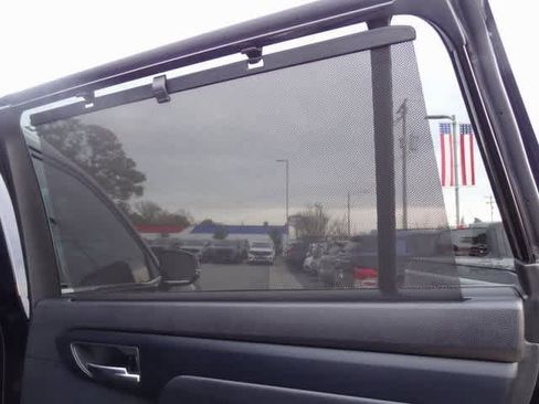 Used 2022 Toyota Highlander XLE image 19