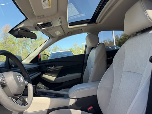 Certified 2023 Honda Accord EX image 11