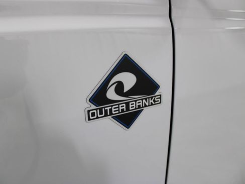 New 2025 Ford Bronco Outer Banks image 13