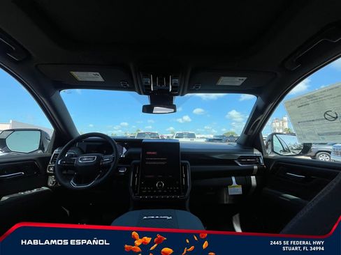 New 2026 GMC Yukon XL AT4 AWD/4WD image 15
