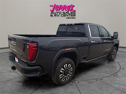 Used 2024 GMC Sierra 2500 Denali Ultimate image 12