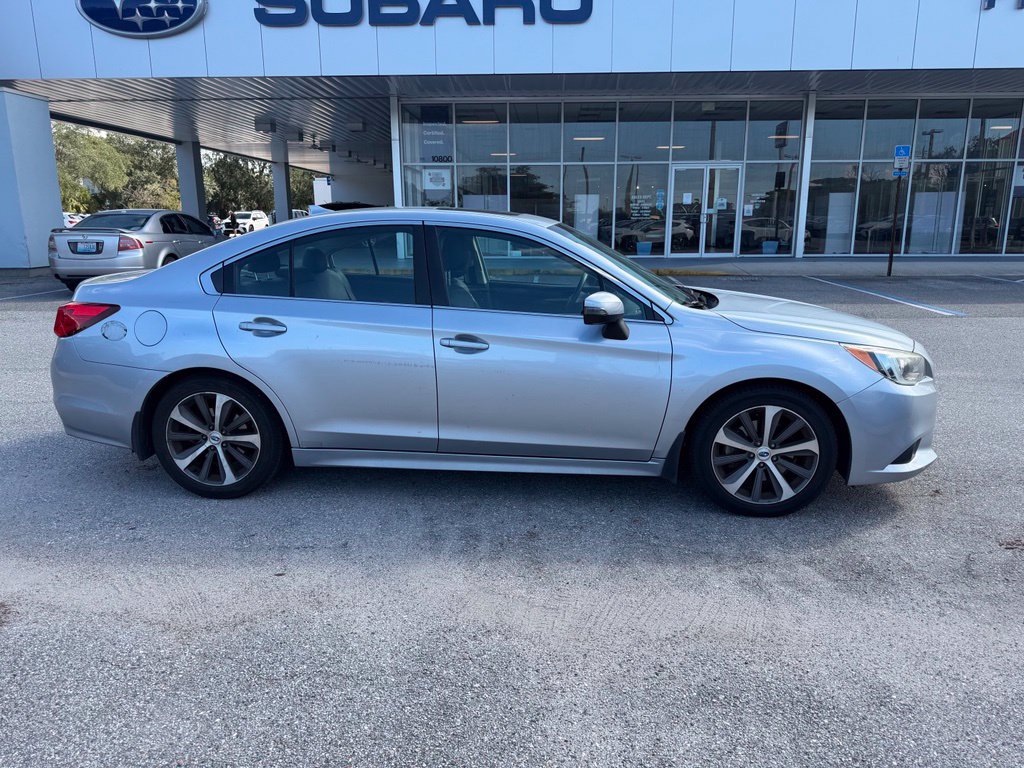 Used 2017 Subaru Legacy 3.6R Limited AWD/4WD image 2