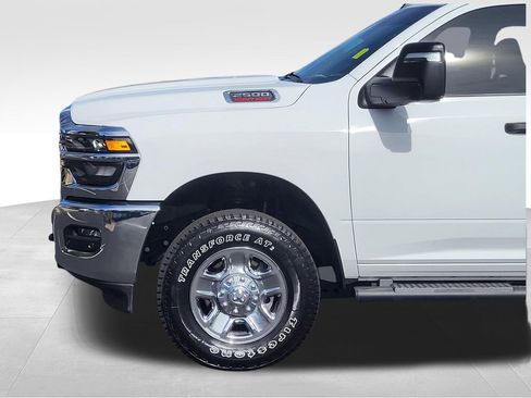 Used 2025 RAM 2500 Tradesman AWD/4WD image 11