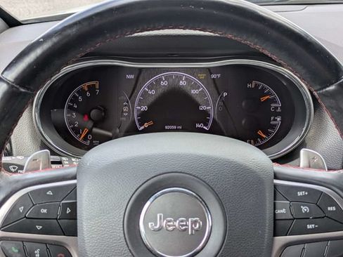 Used 2020 Jeep Grand Cherokee Trailhawk AWD/4WD image 30