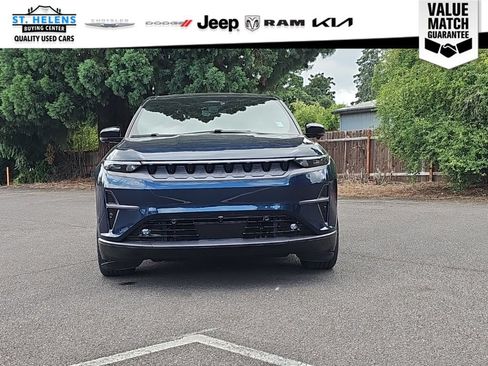 Used 2024 Jeep Wagoneer Launch Edition AWD/4WD image 10