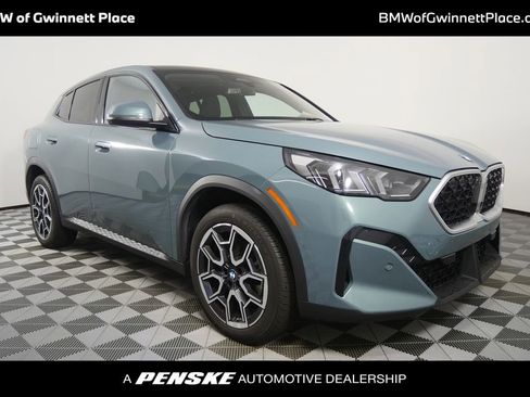 Used 2025 BMW X2 xDrive28i image 1