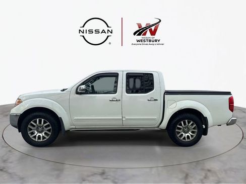 Used 2013 Nissan Frontier SL w/ Moonroof Pkg AWD/4WD image 7