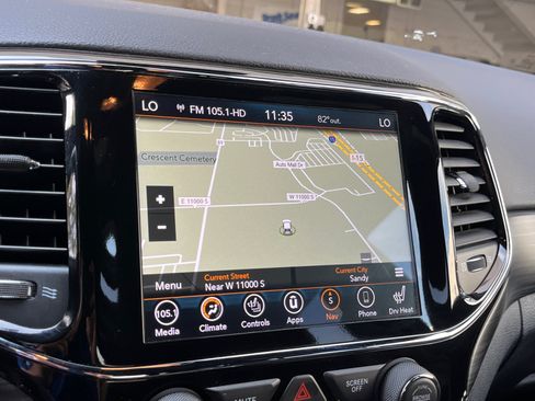 Used 2020 Jeep Grand Cherokee Altitude AWD/4WD image 20