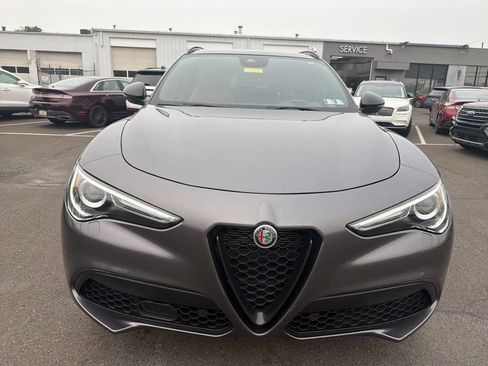 Used 2023 Alfa Romeo Stelvio Veloce AWD/4WD image 8