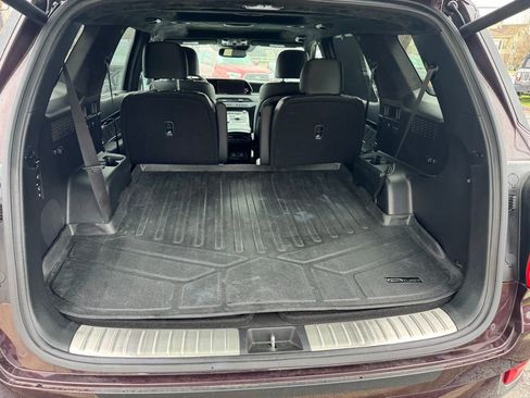 Used 2022 Hyundai Palisade Calligraphy image 10