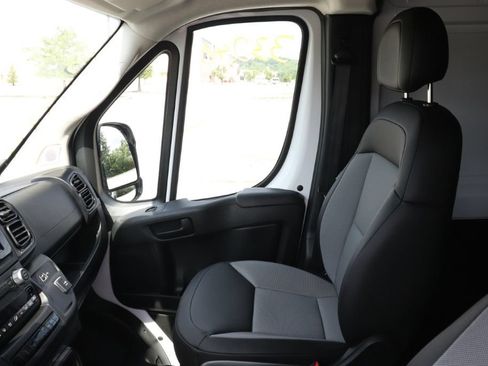Used 2026 RAM ProMaster 2500 w/ Convenience Group FWD image 15