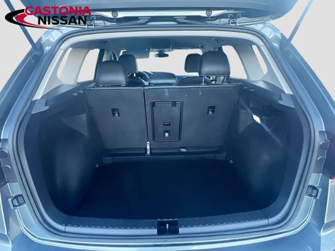 Used 2024 Volkswagen Taos SE image 34