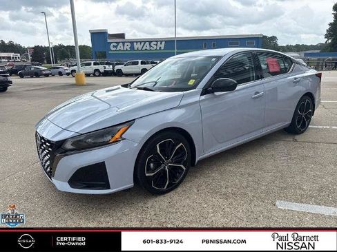 Certified 2023 Nissan Altima 2.5 SR w/ SR Premium Package FWD image 12