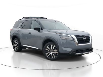 New 2025 Nissan Pathfinder Platinum w/ Cargo Package