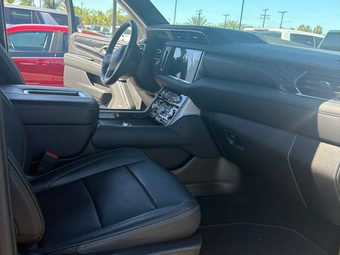 Used 2024 GMC Yukon Denali w/ Denali Reserve Package AWD/4WD image 10