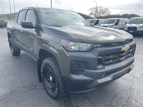 Used 2024 Chevrolet Colorado W/T w/ Advanced Trailering Package image 10