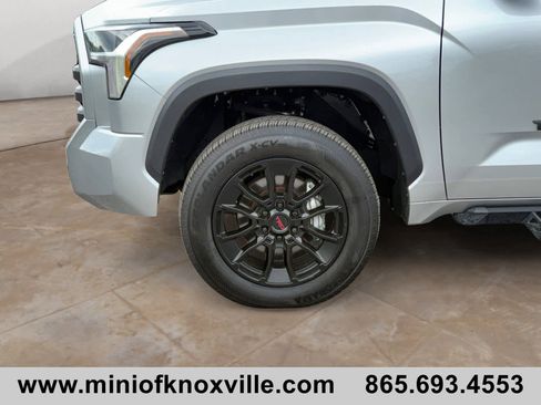 Used 2024 Toyota Tundra SR5 w/ SR5 Convenience Package AWD/4WD image 9