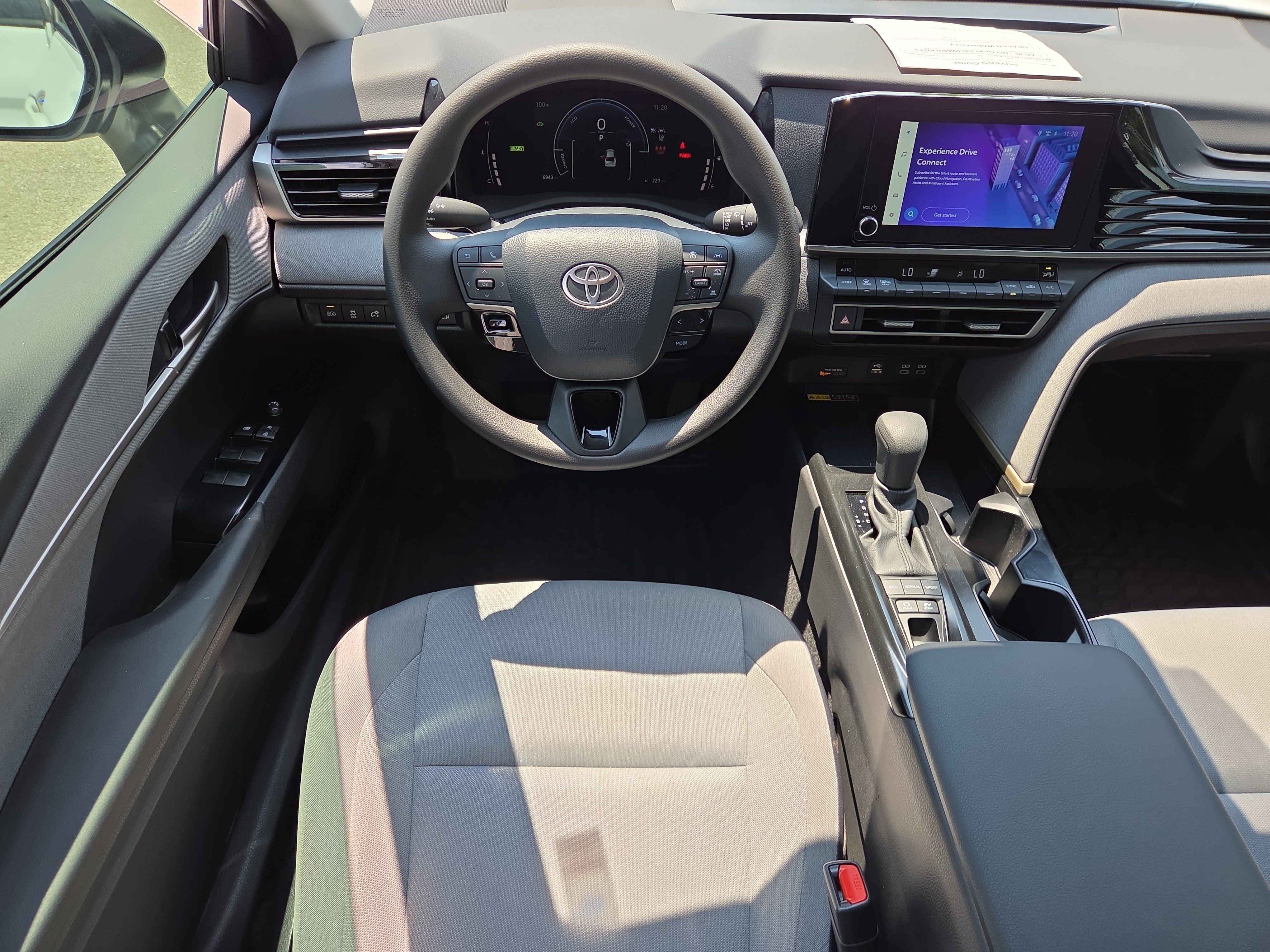Used 2025 Toyota Camry LE FWD image 12