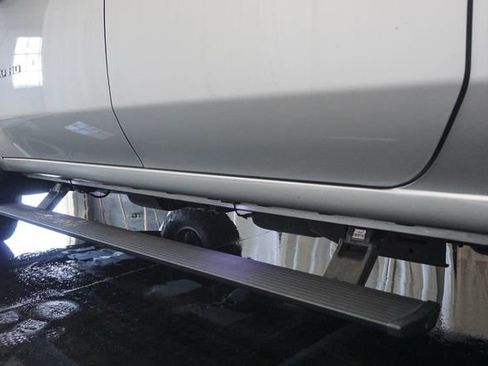 Used 2022 Chevrolet Silverado 2500 LTZ w/ LTZ Convenience Package image 9