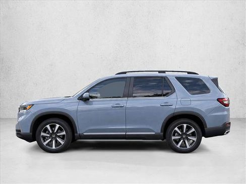 Used 2023 Honda Pilot Touring image 4