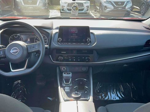 Used 2023 Nissan Rogue S image 27