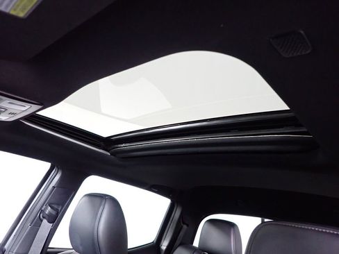 Used 2023 Toyota Tacoma TRD Off-Road w/ TRD Premium Off Road Package image 6