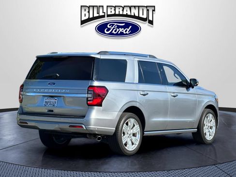 Used 2024 Ford Expedition Platinum AWD/4WD image 3
